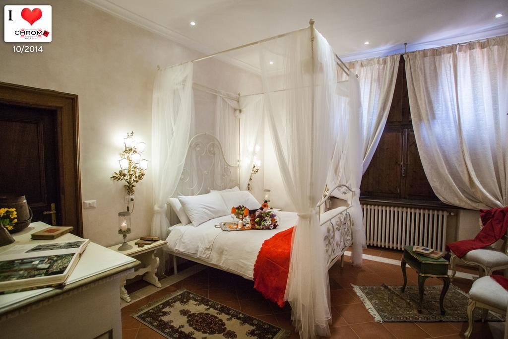 مبيت وإفطار Chroma Domus فيانو رومانو الغرفة الصورة